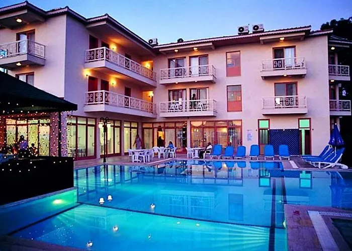 Ceren Hotel 2*