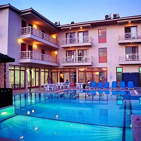 Ceren Hotell 2*