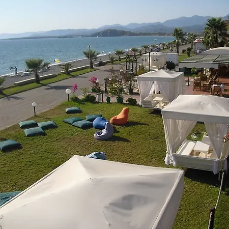 Ceren Hotell