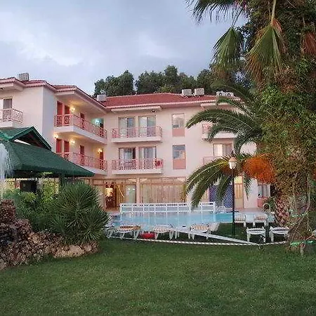 Ceren Hotell