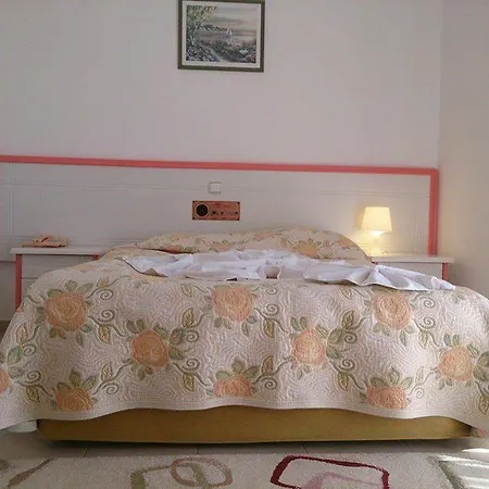 Hotell Ceren 2*