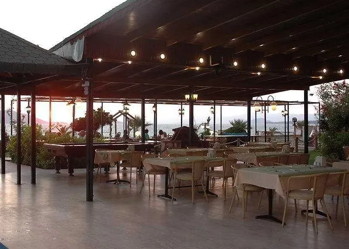 فندق Ceren فتحية