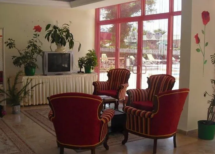 Ceren فندق فتحية