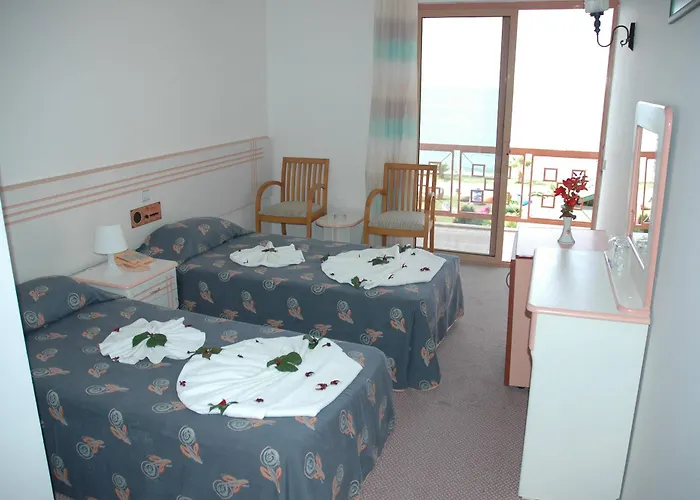 Ceren فندق فتحية